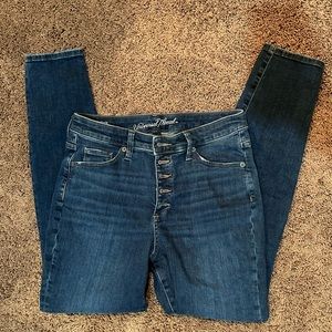 Universal Thread Skinnies